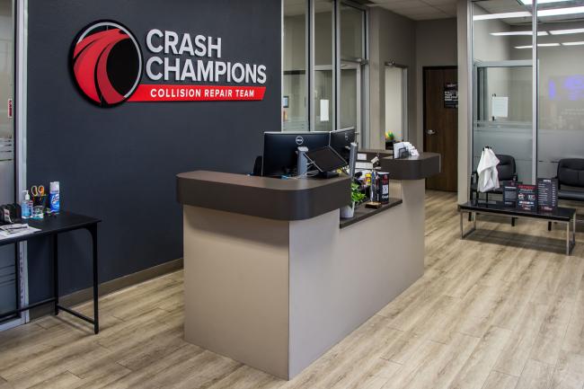 Sa 1000 Oaks, TX - Crash Champions collision repair shop