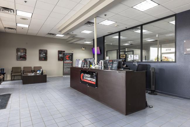 Bell, AZ - Crash Champions collision repair shop