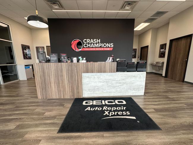 Richmond, TX - Crash Champions collision repair shop