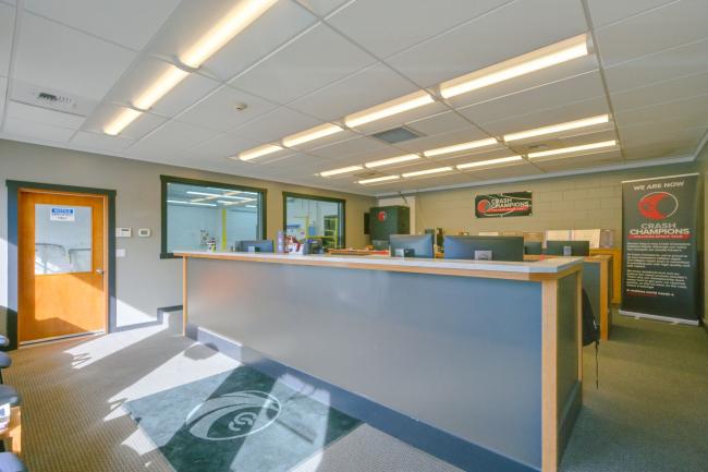 Alderwood, WA - Crash Champions collision repair shop