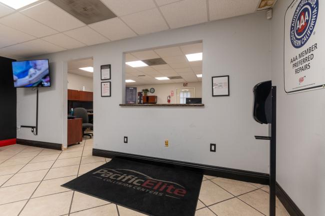 Long Beach South, CA - Crash Champions collision repair shop
