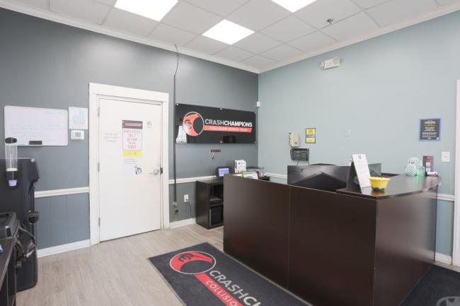 Orlando, FL - Crash Champions collision repair shop
