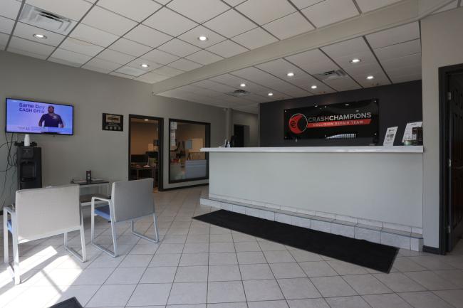 Range Road, FL - Crash Champions collision repair shop
