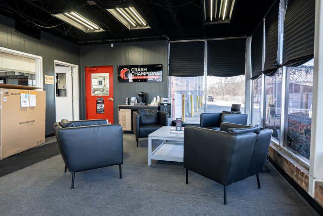 Murfreesboro Pike, TN - Crash Champions collision repair shop