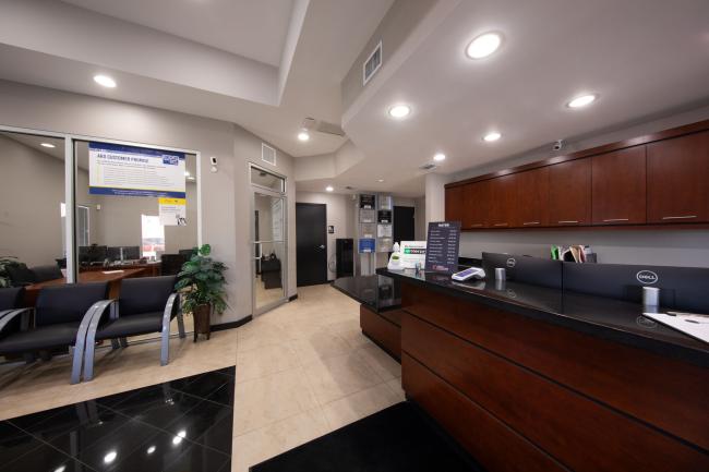 Simms Street, FL - Crash Champions collision repair shop