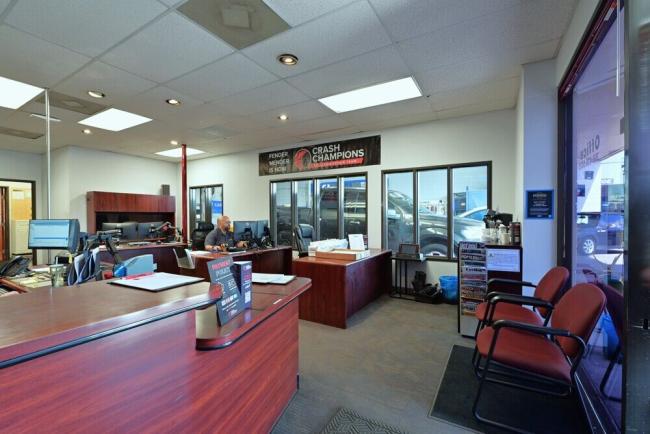 Encinitas, CA - Crash Champions collision repair shop