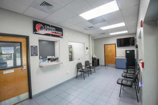Zephyrhills, FL - Crash Champions collision repair shop